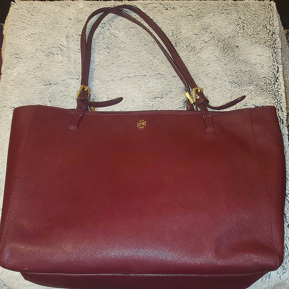 Tory Burch York Buckle Saffiano Tote - Burgundy/Plum